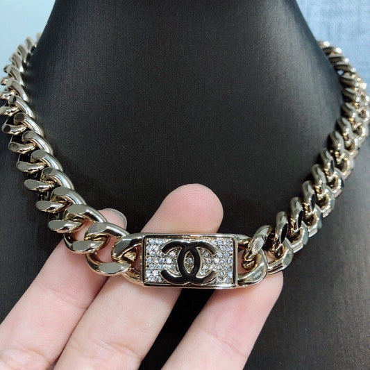 18K  Chanel Diamonds Chain Necklace